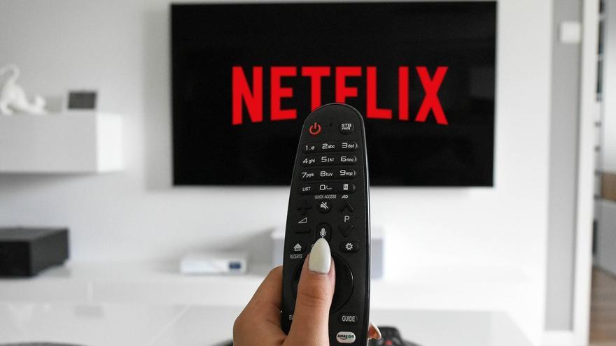 Netflix sigue con su guerra contra las cuentas compartidas: ahora permite que expulses de la tuya a quien te parezca